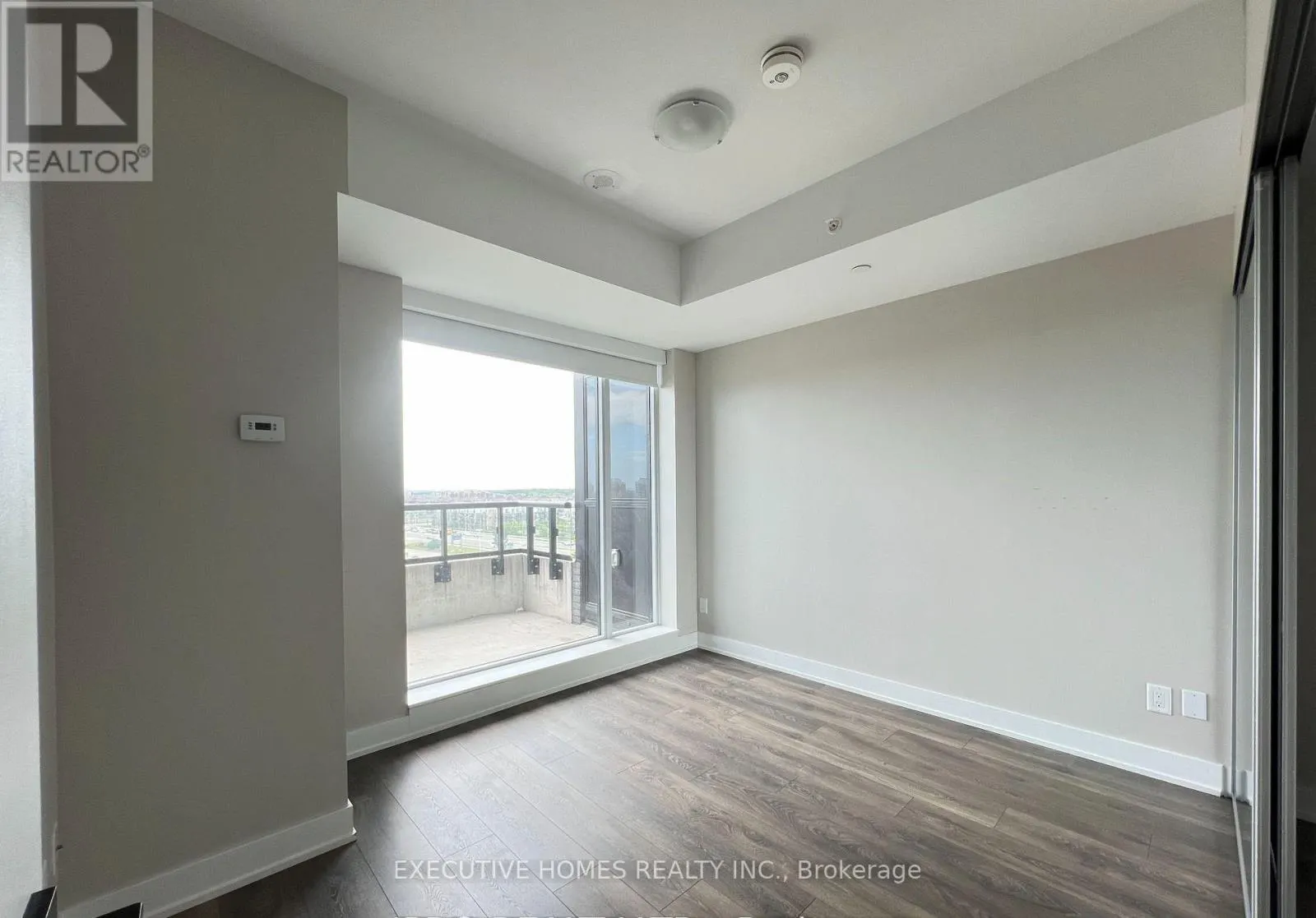 708 - 2481 TAUNTON ROAD