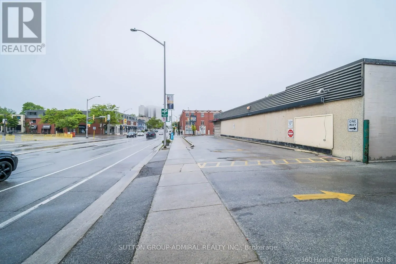 104 LAKESHORE ROAD W