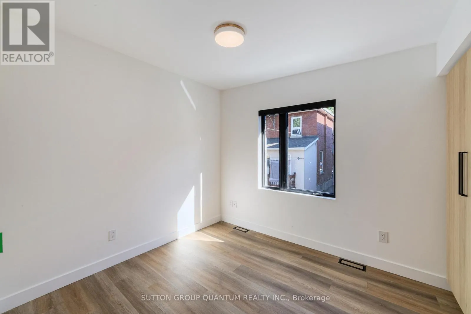 GARDEN SUITE - 156 MAVETY STREET