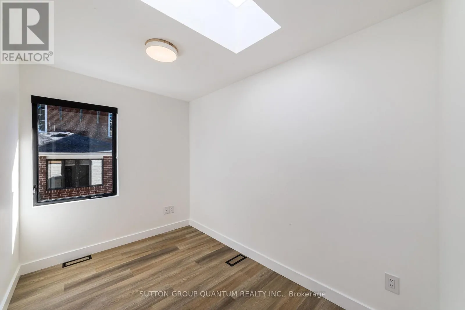 GARDEN SUITE - 156 MAVETY STREET