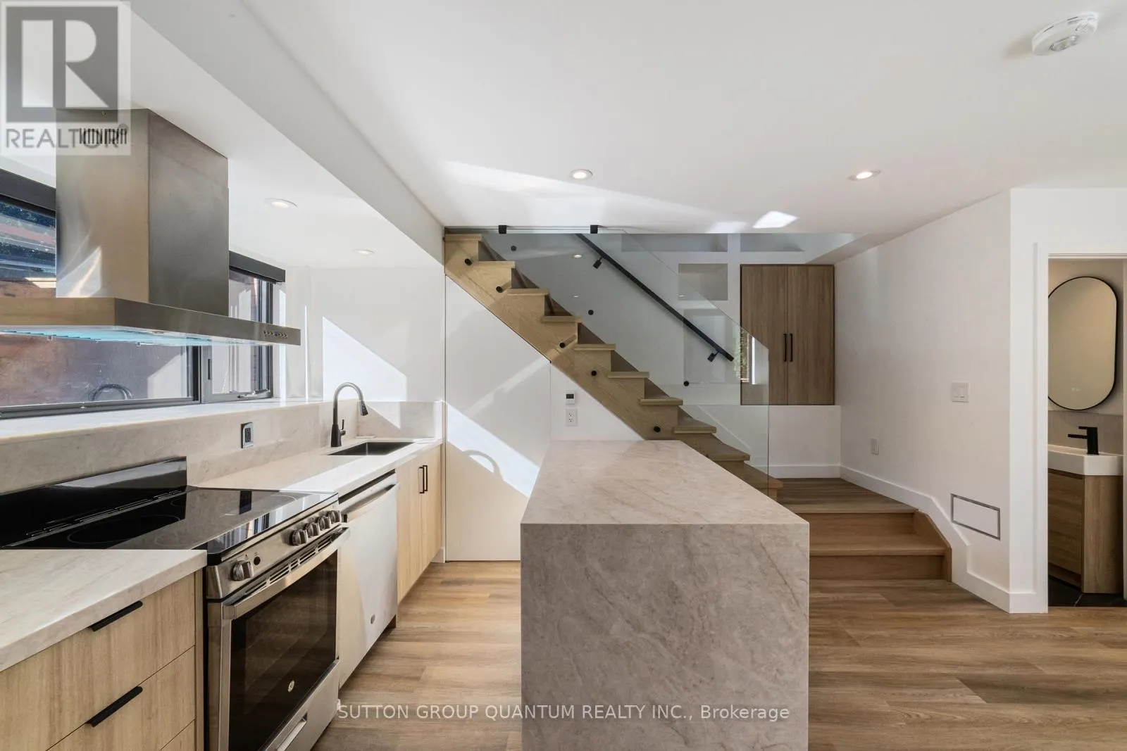 GARDEN SUITE - 156 MAVETY STREET