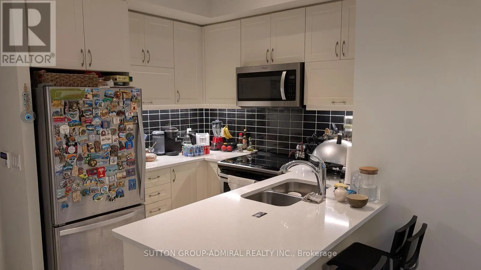 PH12 - 39 ANNIE CRAIG DRIVE