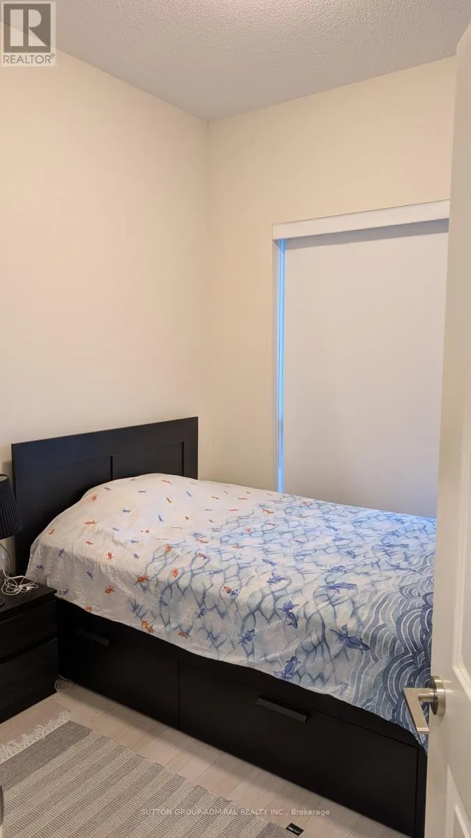 PH12 - 39 ANNIE CRAIG DRIVE