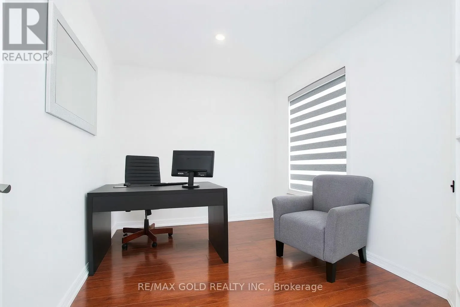 2 HETHERINGTON PLACE