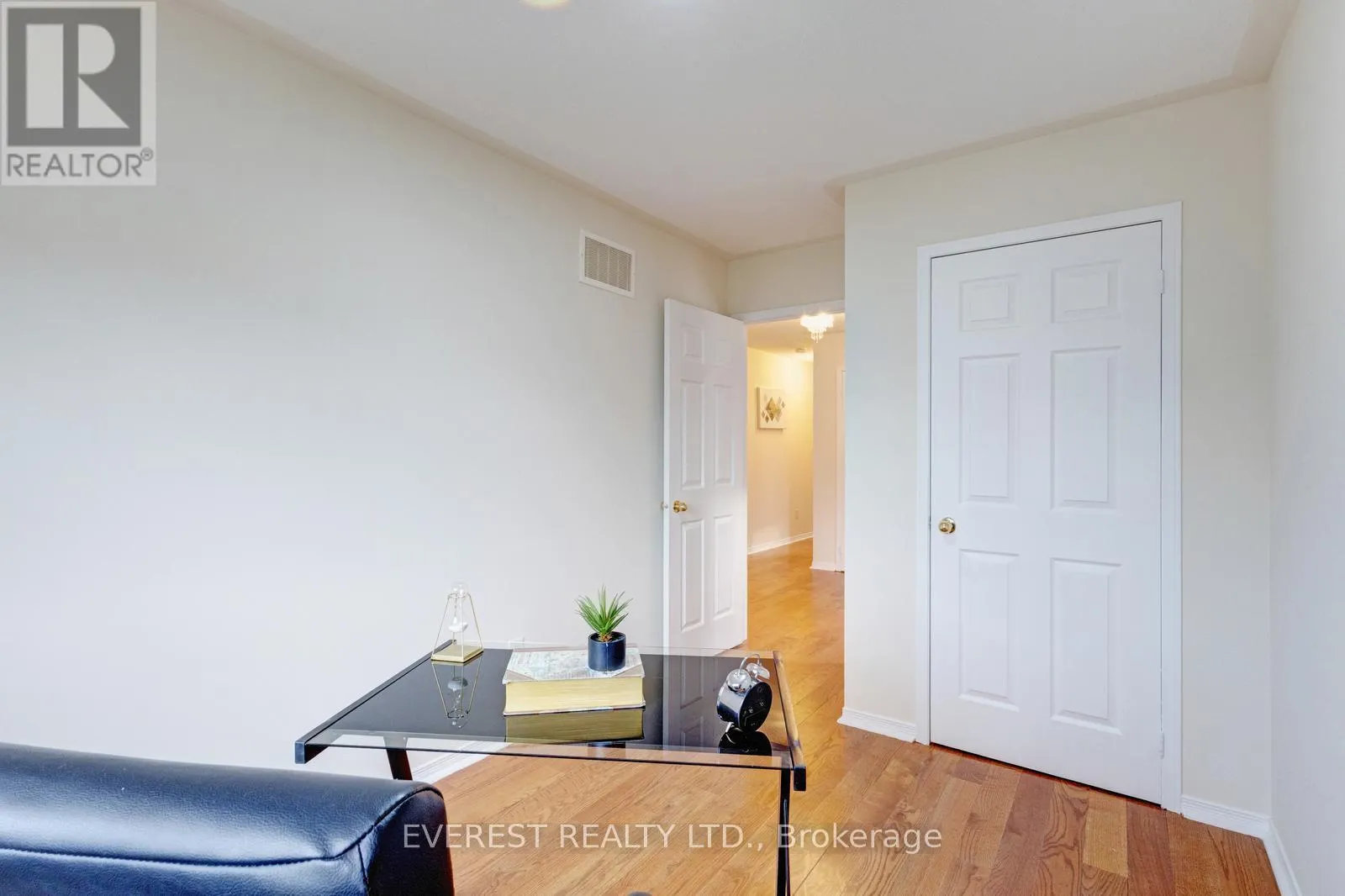 5172 NESTLING GROVE