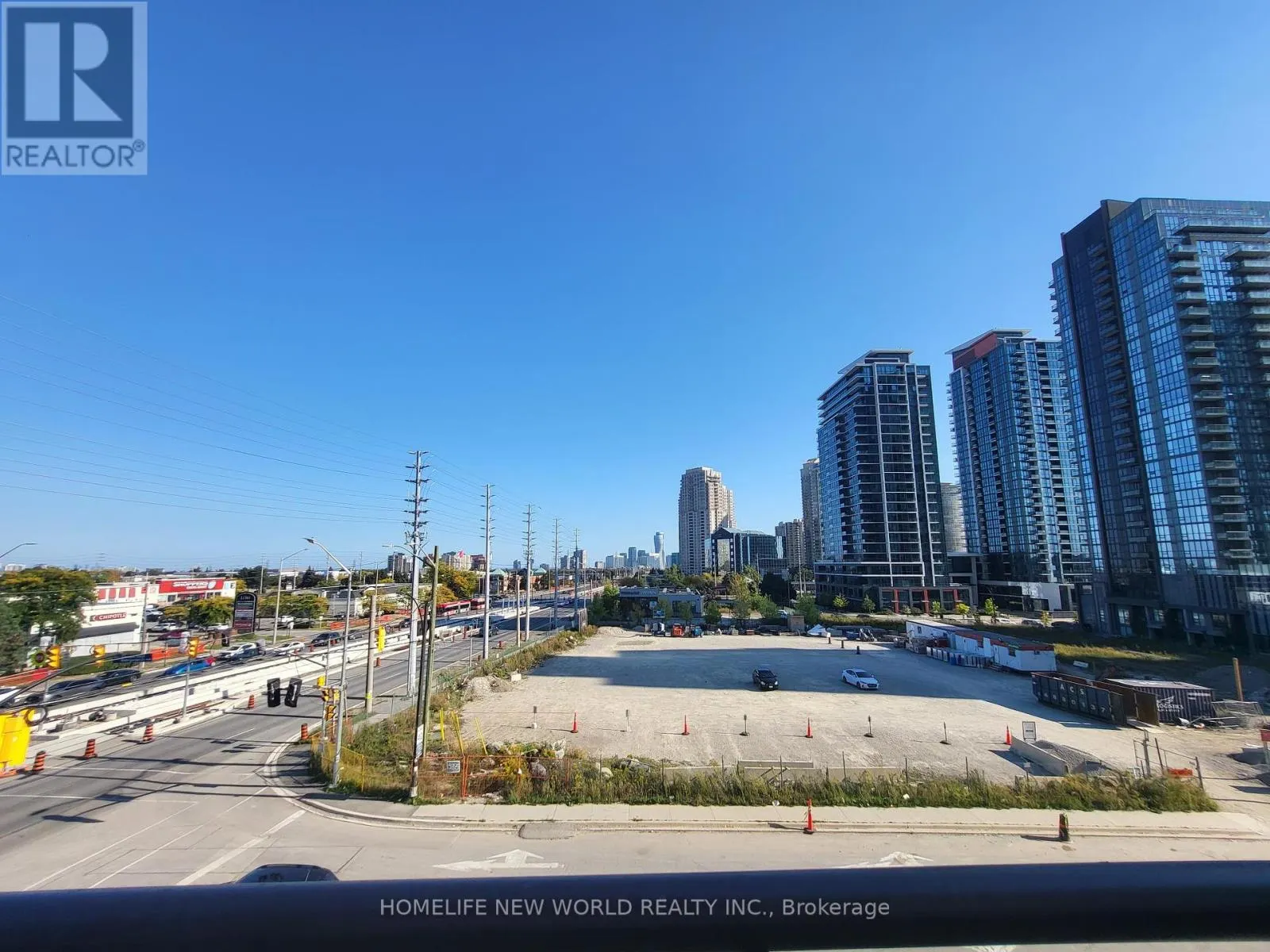 302 - 15 WATERGARDEN DRIVE