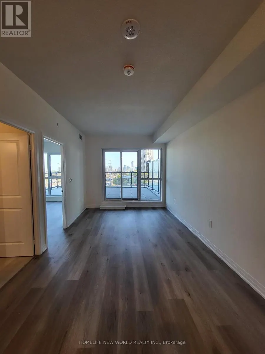 302 - 15 WATERGARDEN DRIVE