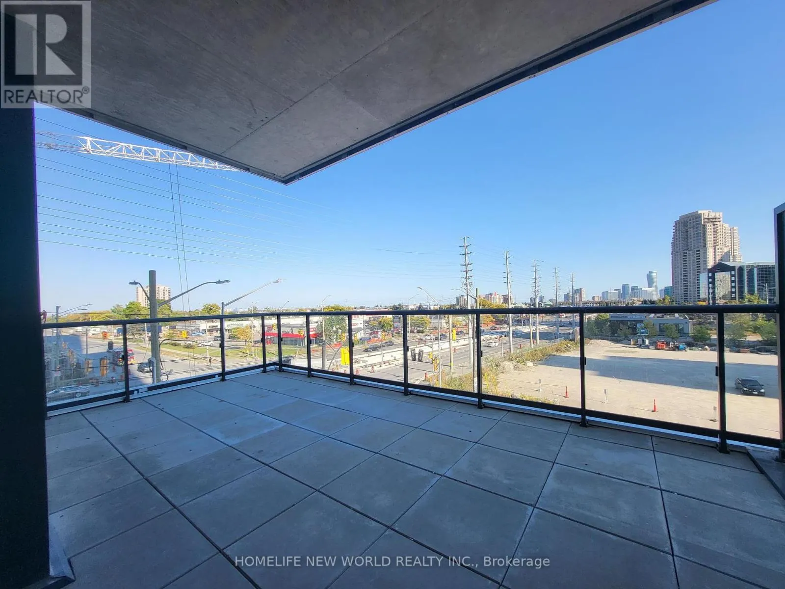 302 - 15 WATERGARDEN DRIVE