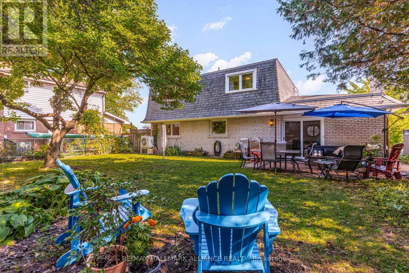 2033 WATER'S EDGE DRIVE