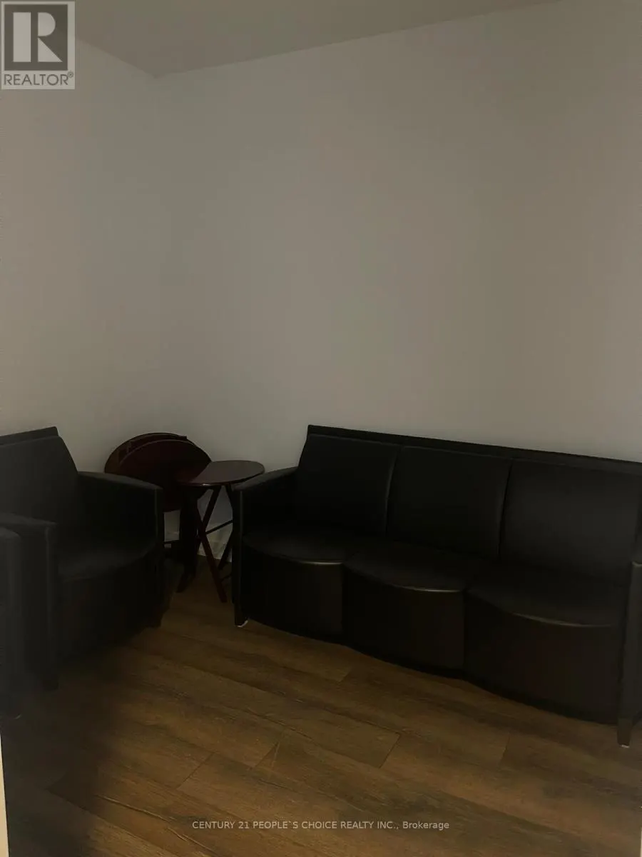 810 - 2520 EGLINTON AVENUE W