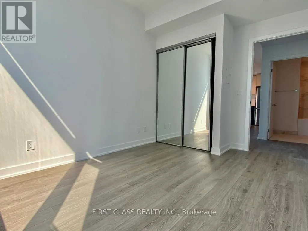 3812 - 1926 LAKE SHORE BOULEVARD W