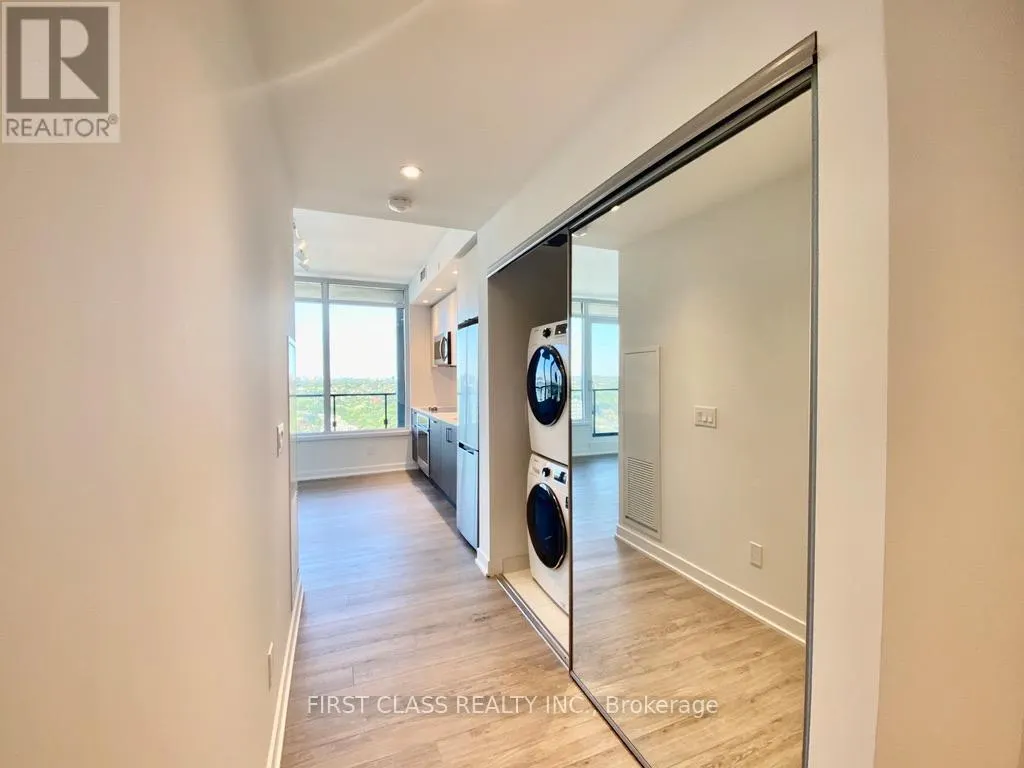 3812 - 1926 LAKE SHORE BOULEVARD W
