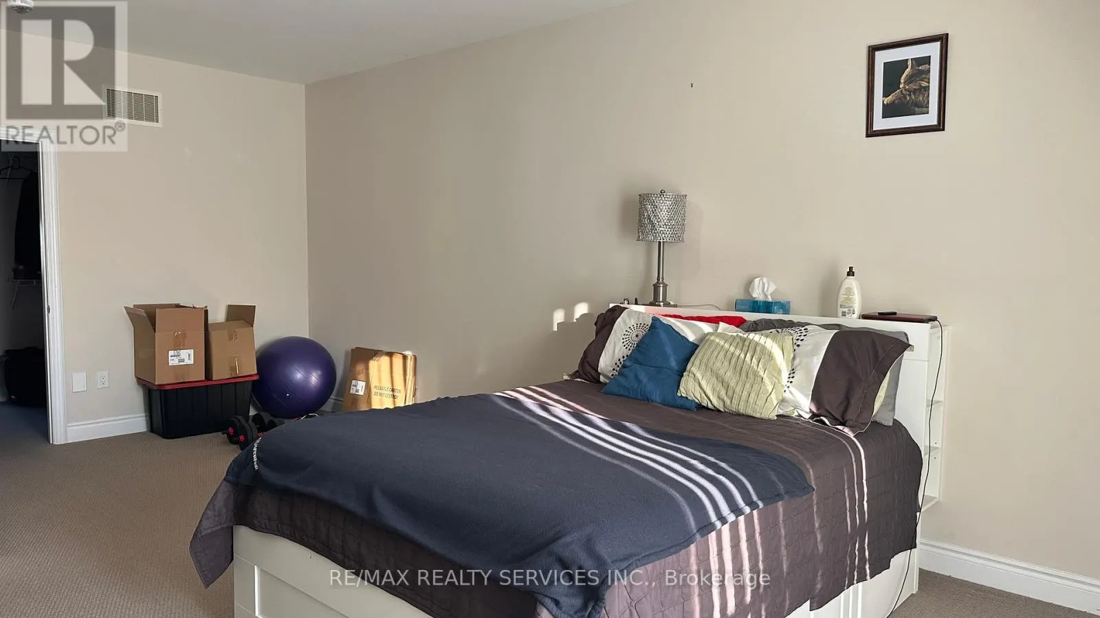 28 - 2184 TRAFALGAR ROAD