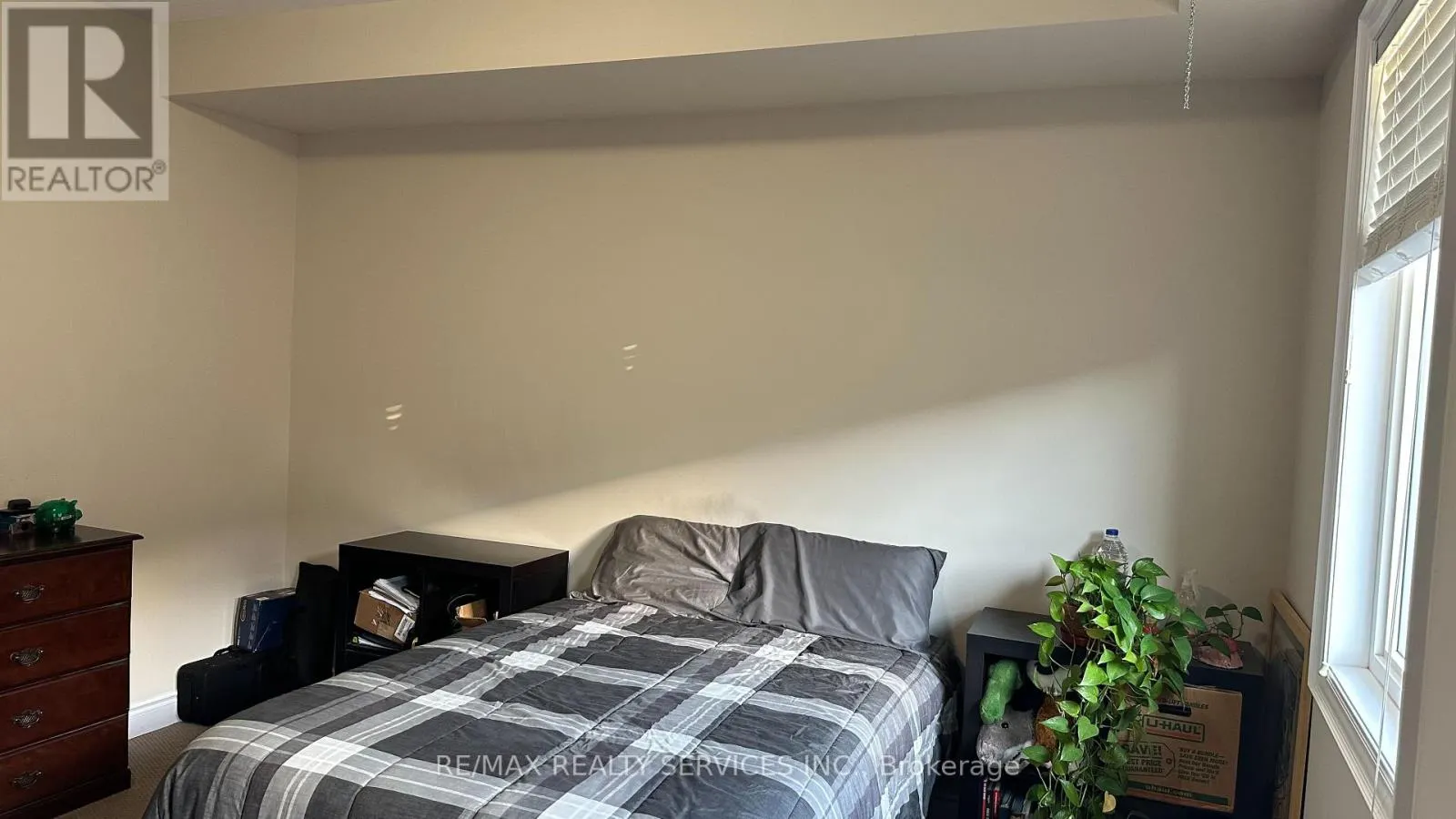 28 - 2184 TRAFALGAR ROAD