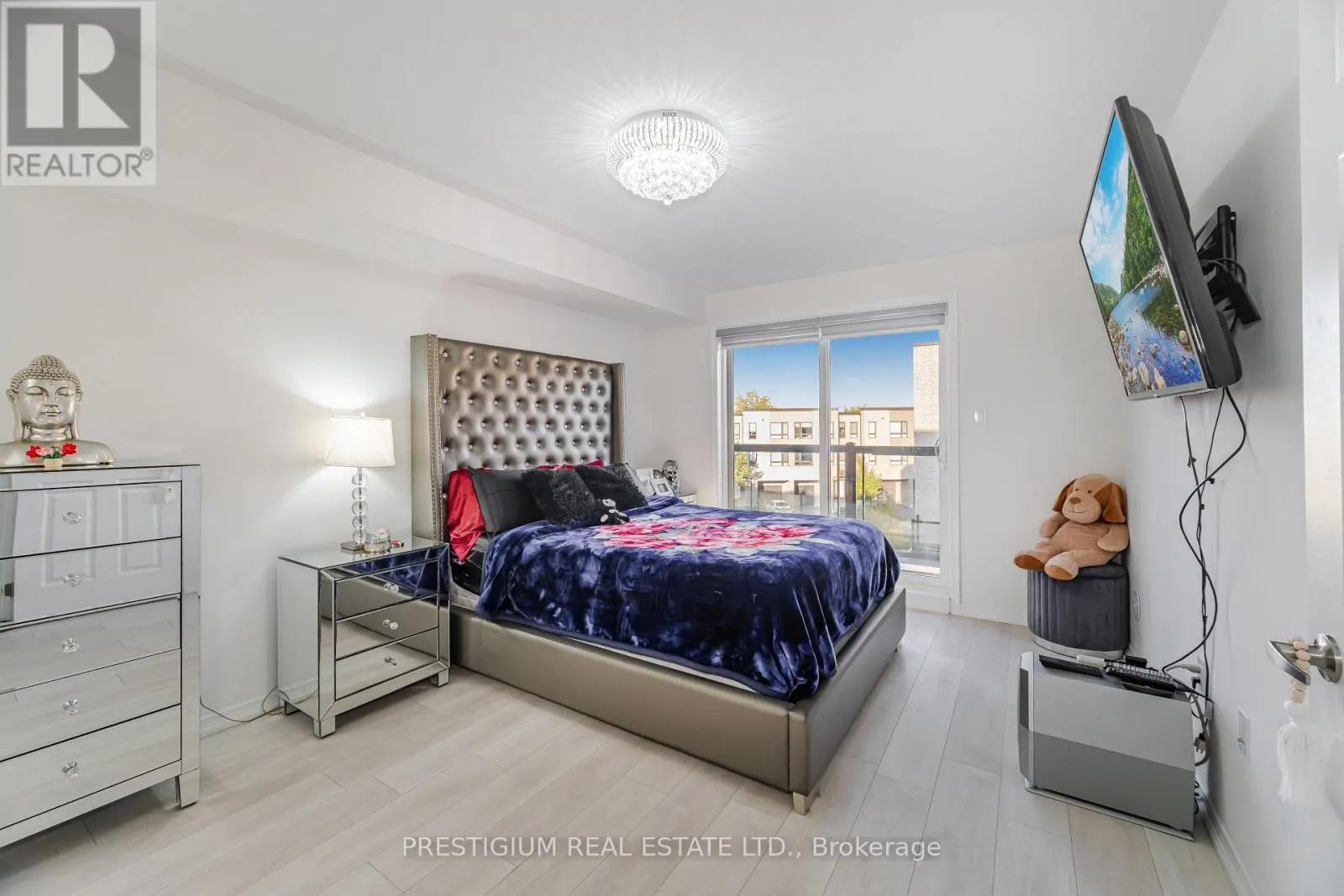 3 - 22 HUMBERWOOD BOULEVARD