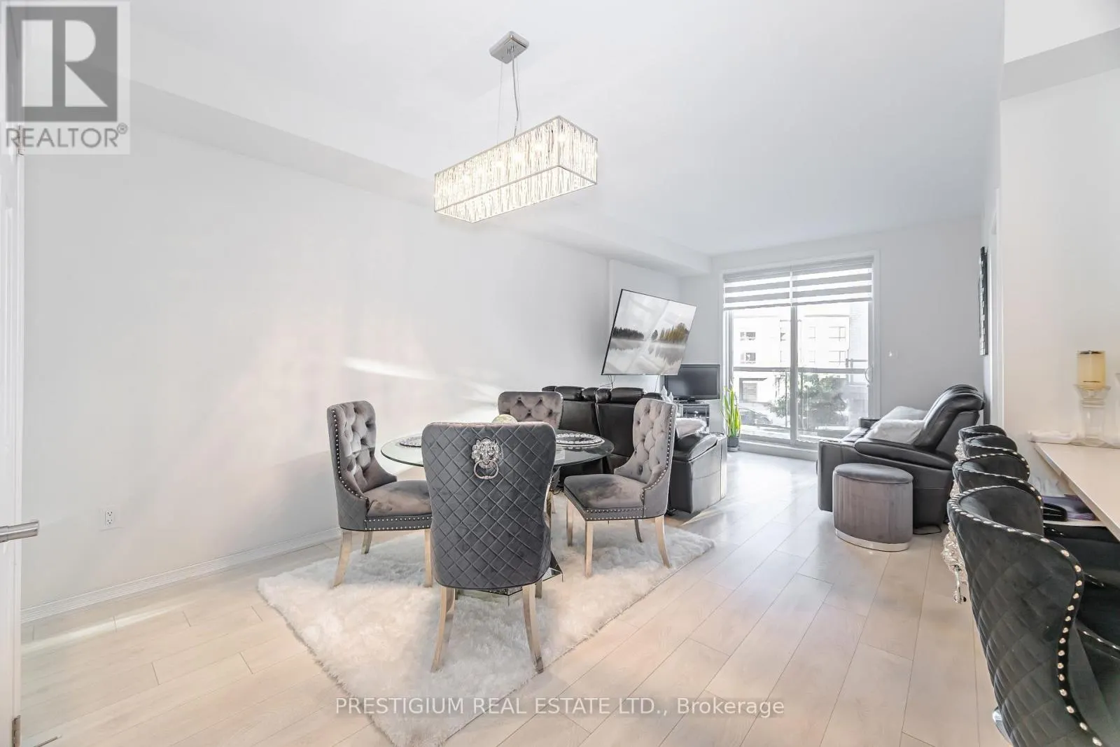 3 - 22 HUMBERWOOD BOULEVARD