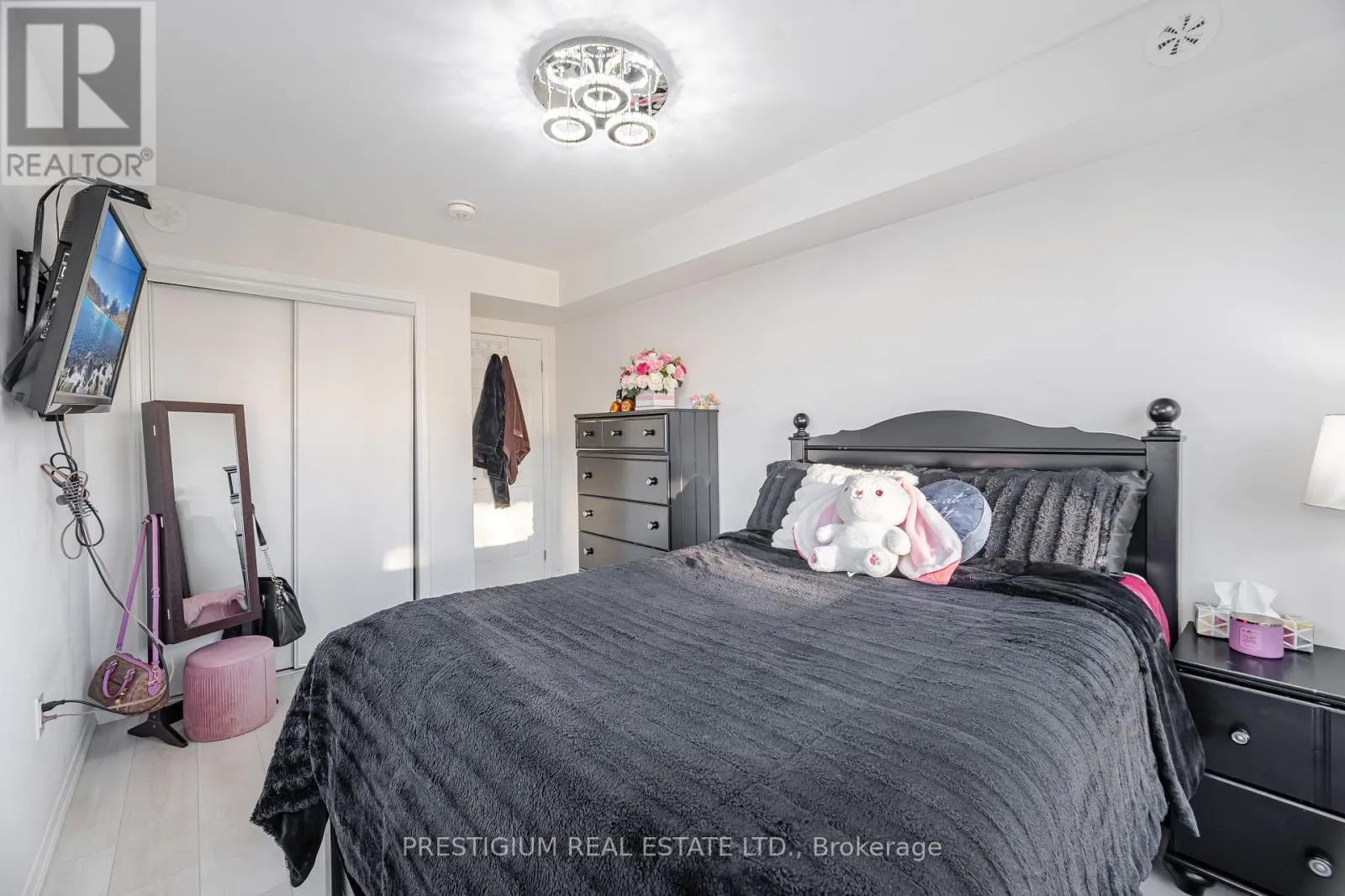 3 - 22 HUMBERWOOD BOULEVARD