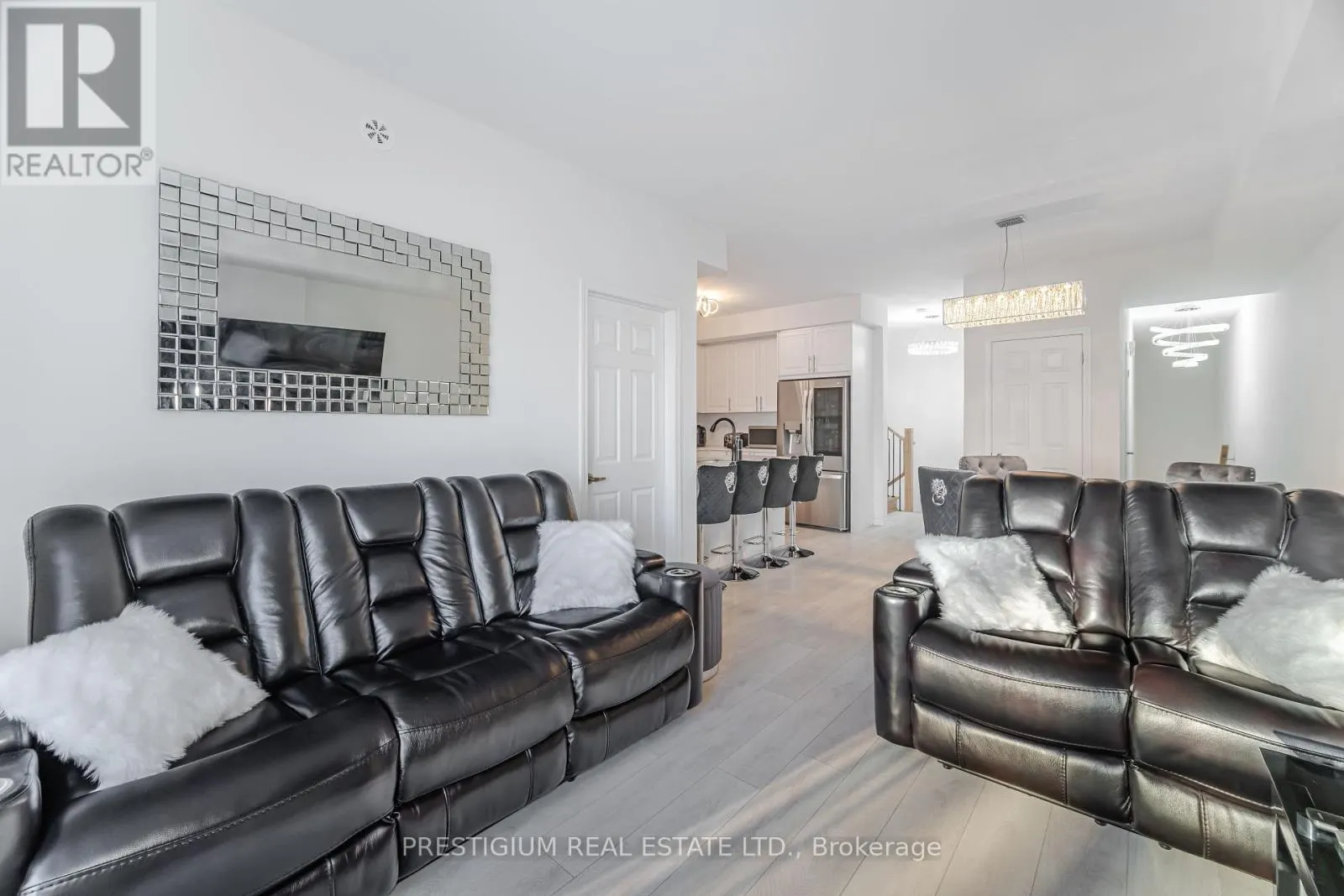 3 - 22 HUMBERWOOD BOULEVARD