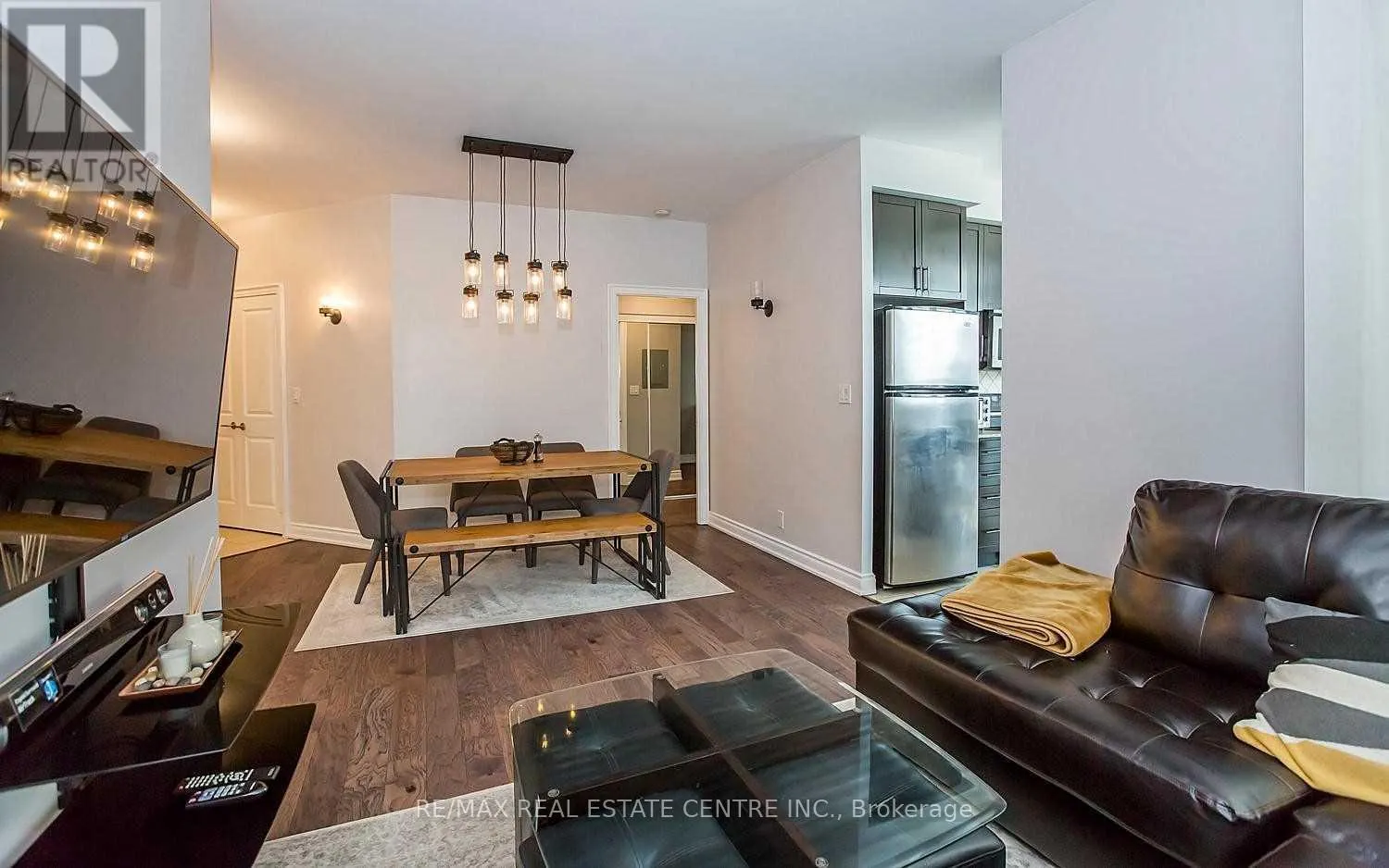 1209 - 80 ABSOLUTE AVENUE