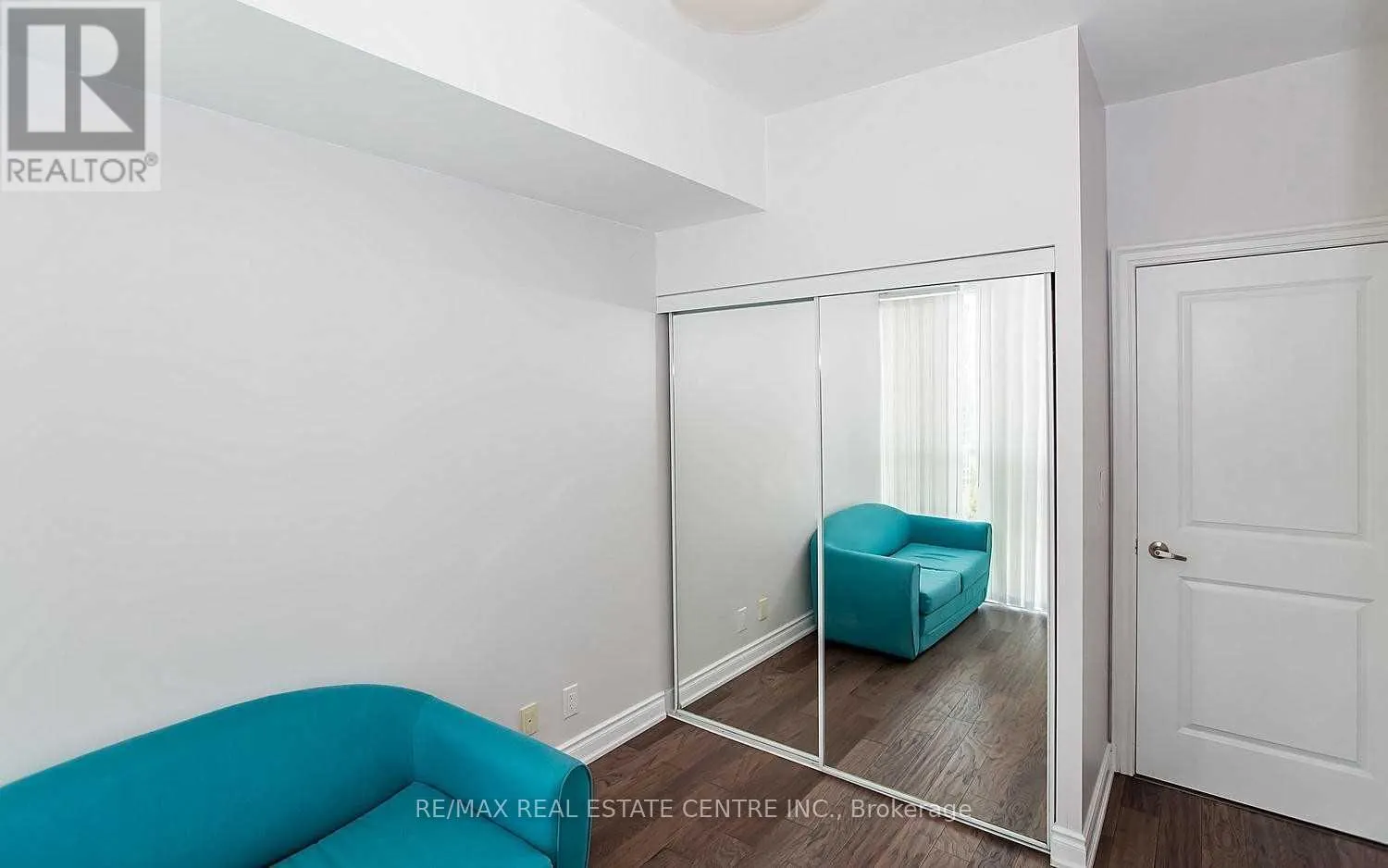 1209 - 80 ABSOLUTE AVENUE