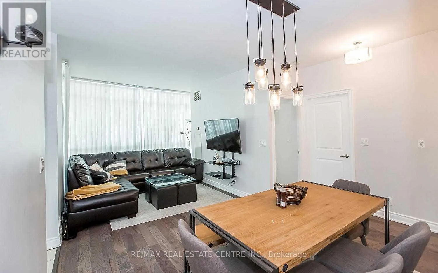 1209 - 80 ABSOLUTE AVENUE