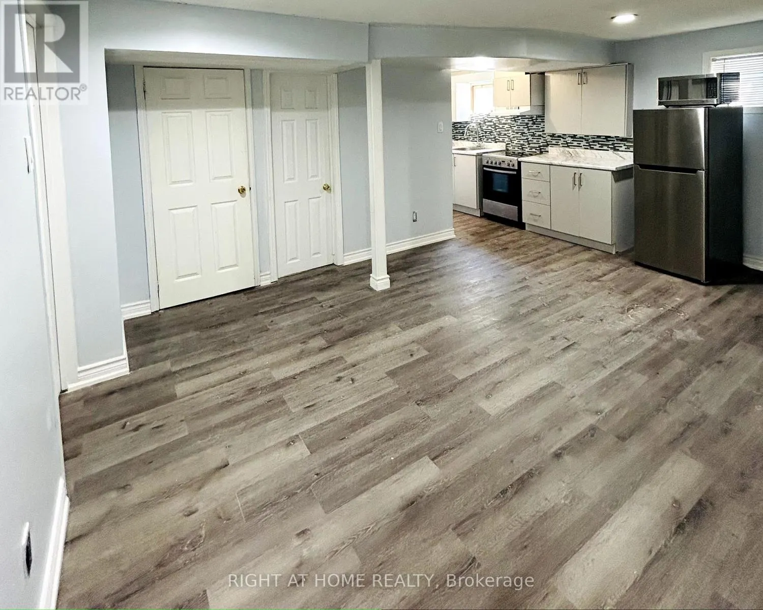 85 CLOVERDALE DRIVE
