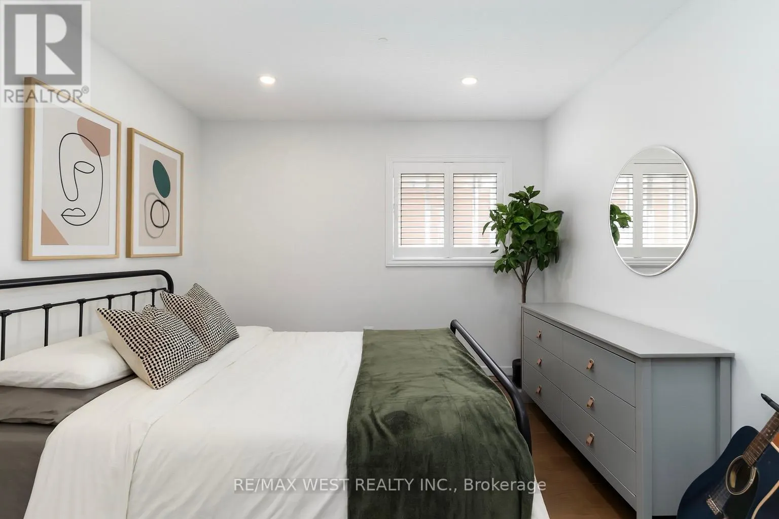 440 BLUESKY CRESCENT