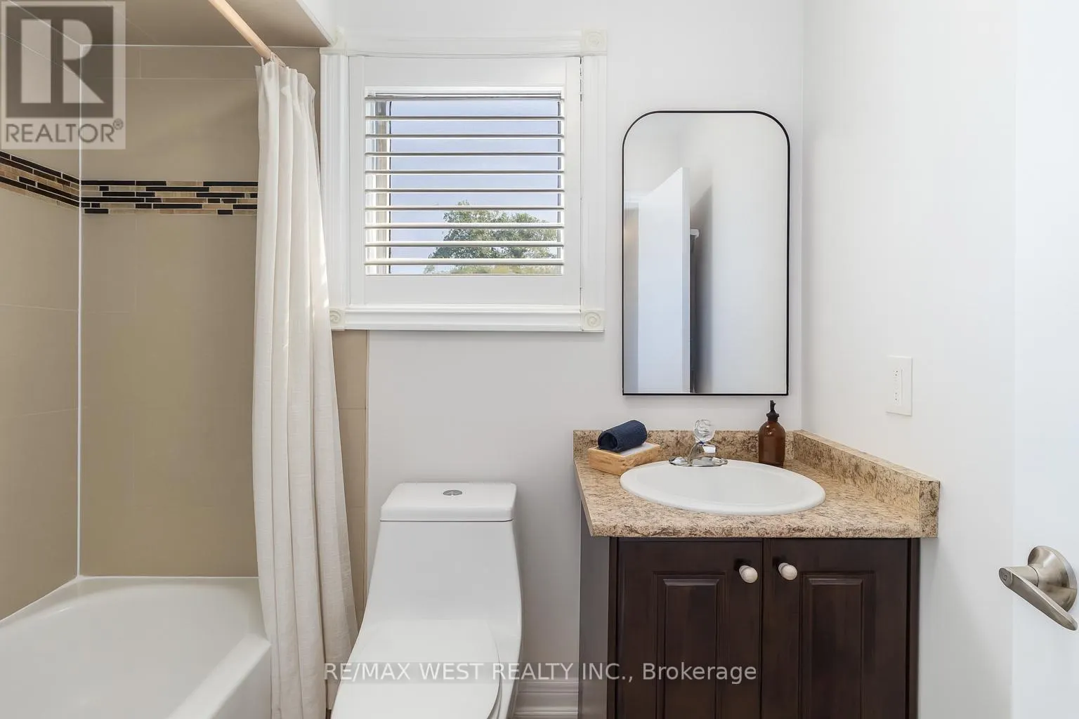 440 BLUESKY CRESCENT
