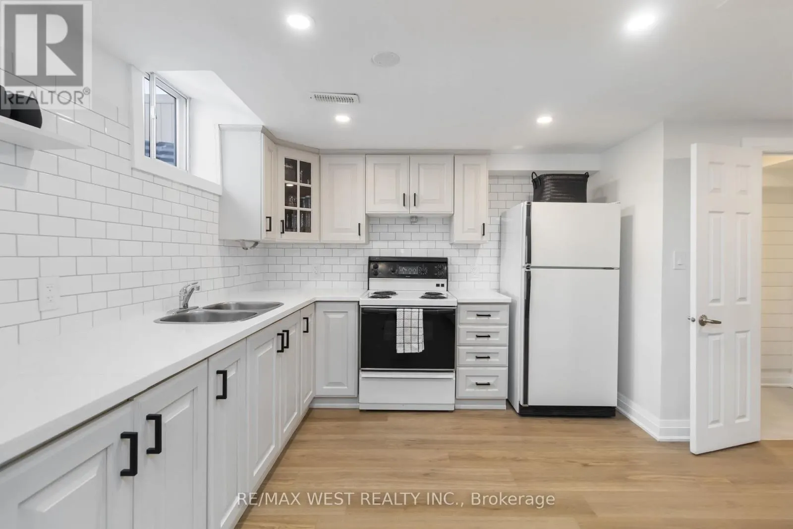 440 BLUESKY CRESCENT