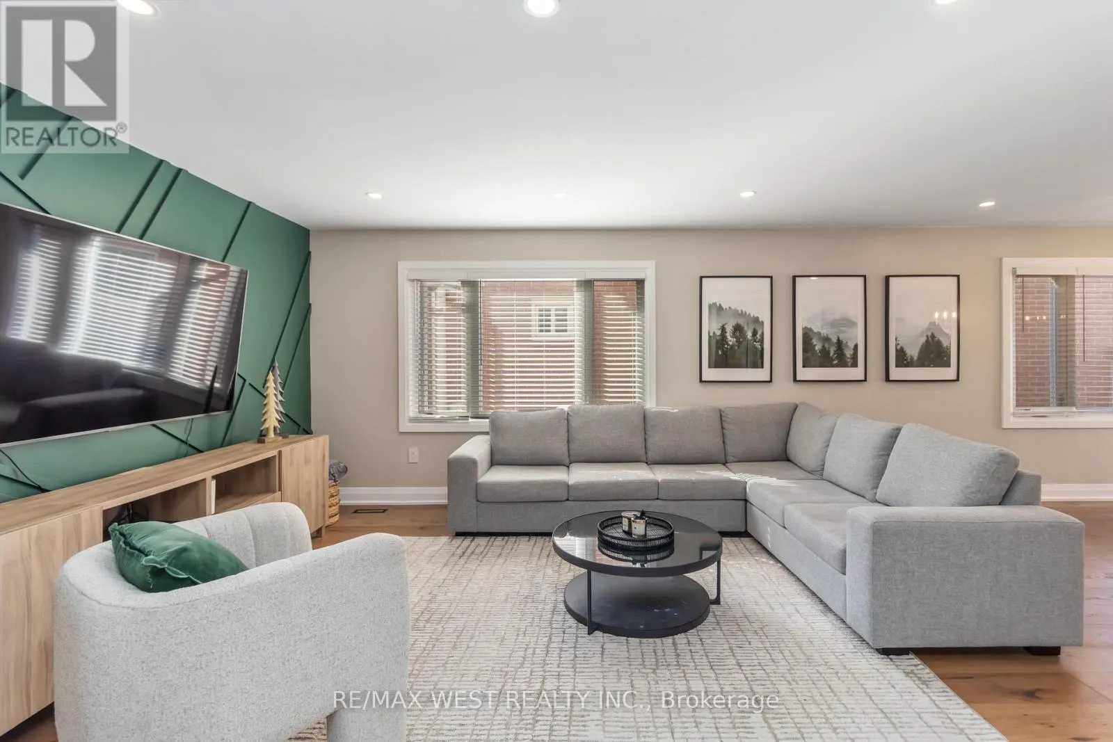 440 BLUESKY CRESCENT