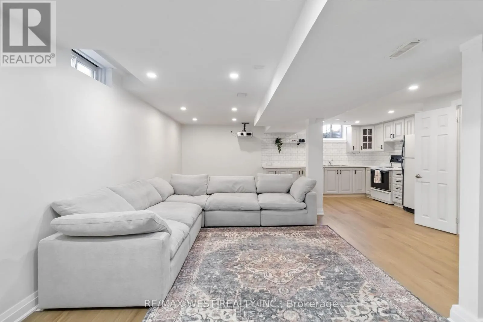 440 BLUESKY CRESCENT