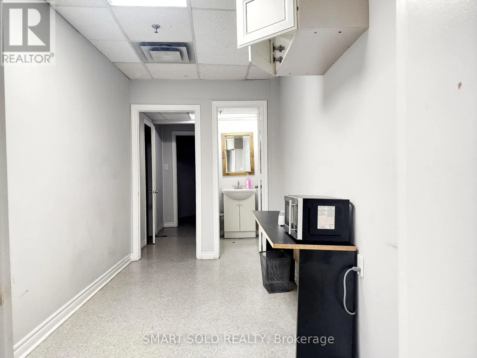 016 - 2428 ISLINGTON AVENUE