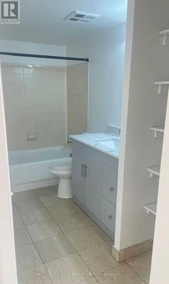 401 - 41 MARKBROOK LANE
