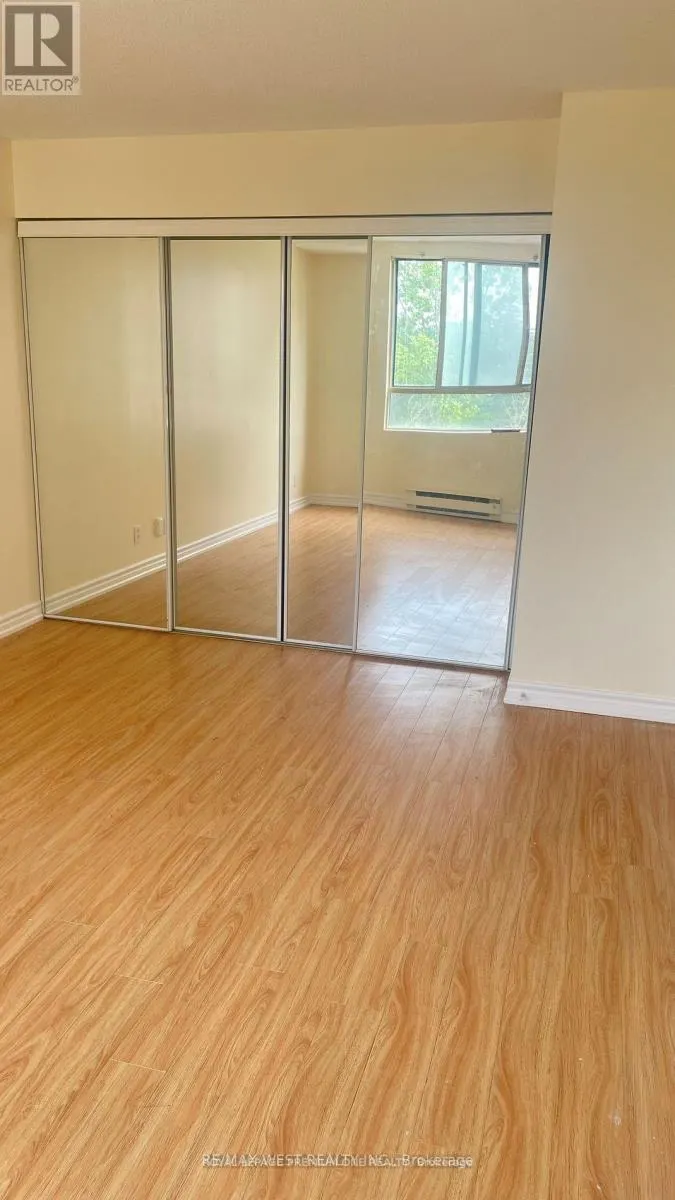401 - 41 MARKBROOK LANE