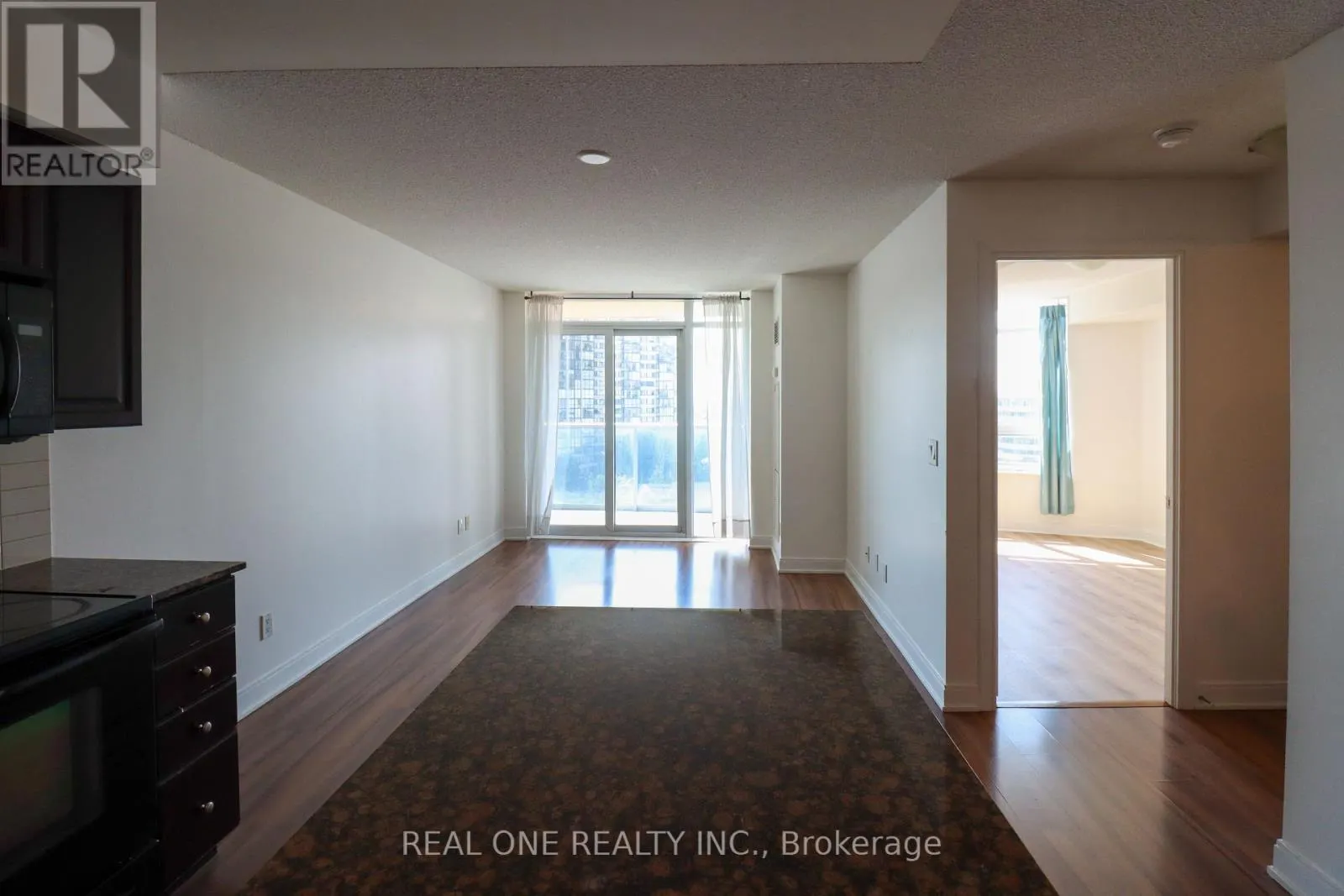 801 - 330 BURNHAMTHORPE ROAD W