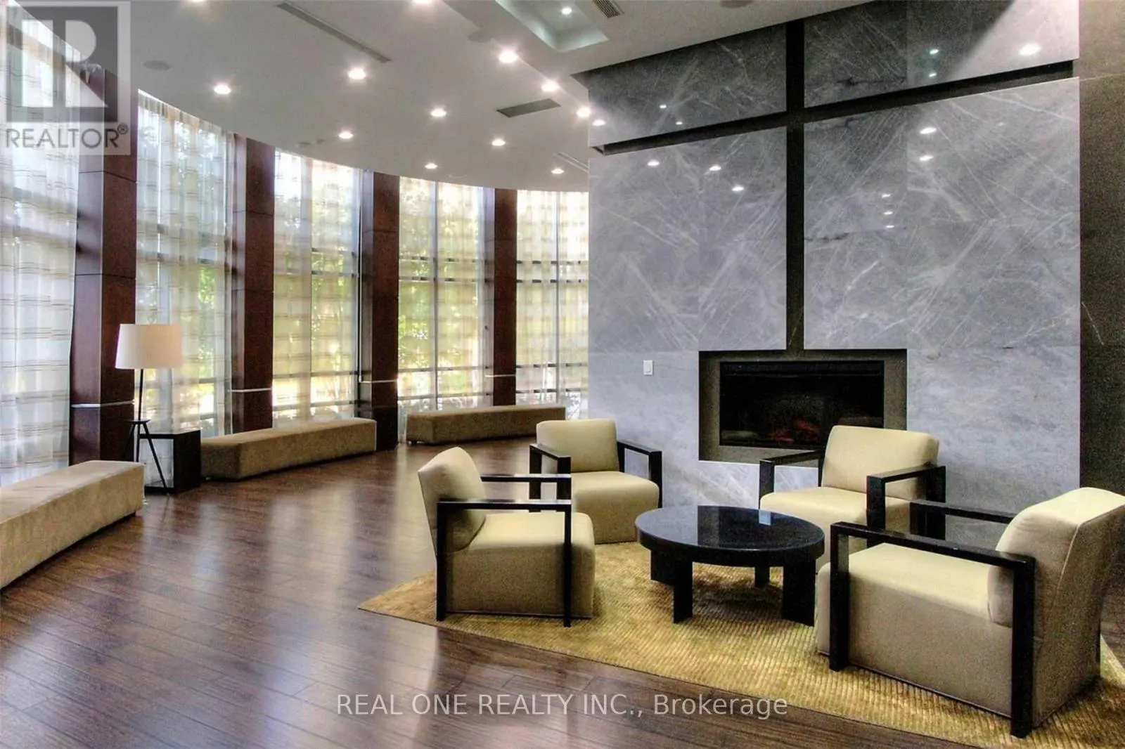801 - 330 BURNHAMTHORPE ROAD W