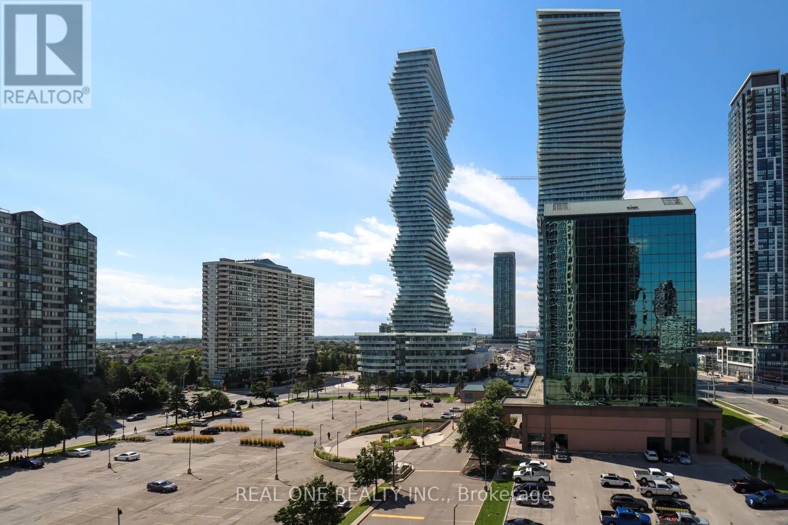 801 - 330 BURNHAMTHORPE ROAD W