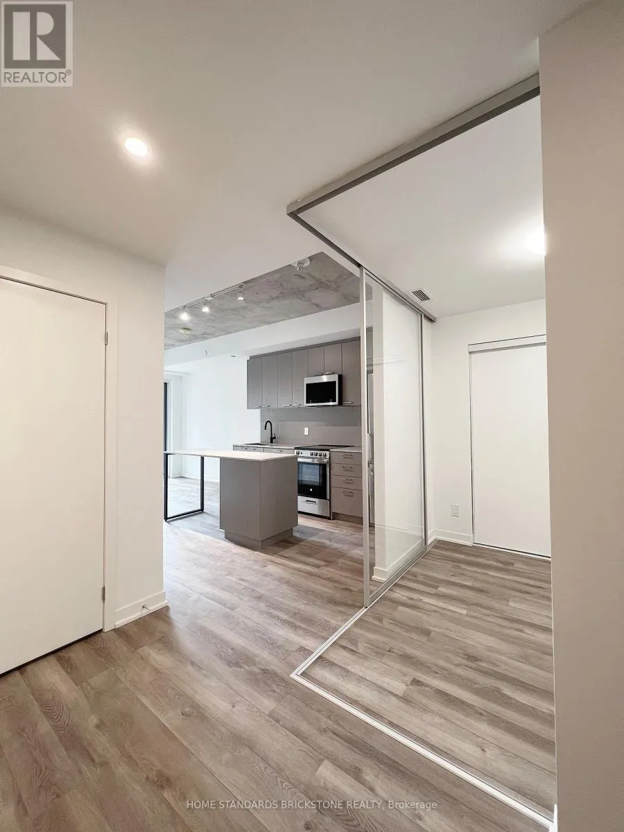 413 - 1808 ST CLAIR AVENUE W