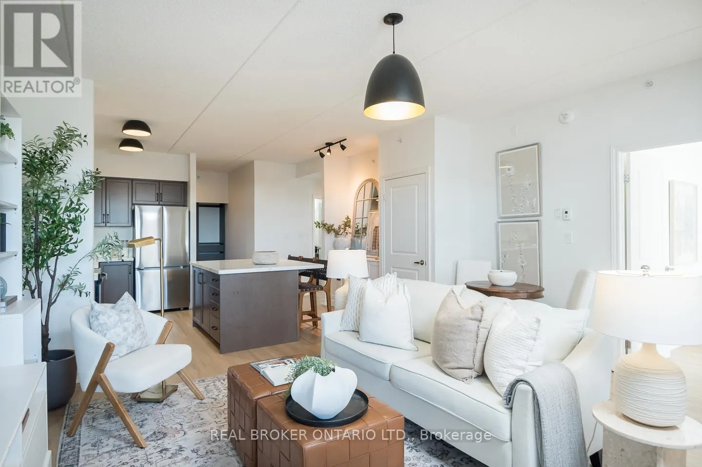 302 - 650 SAUVE STREET