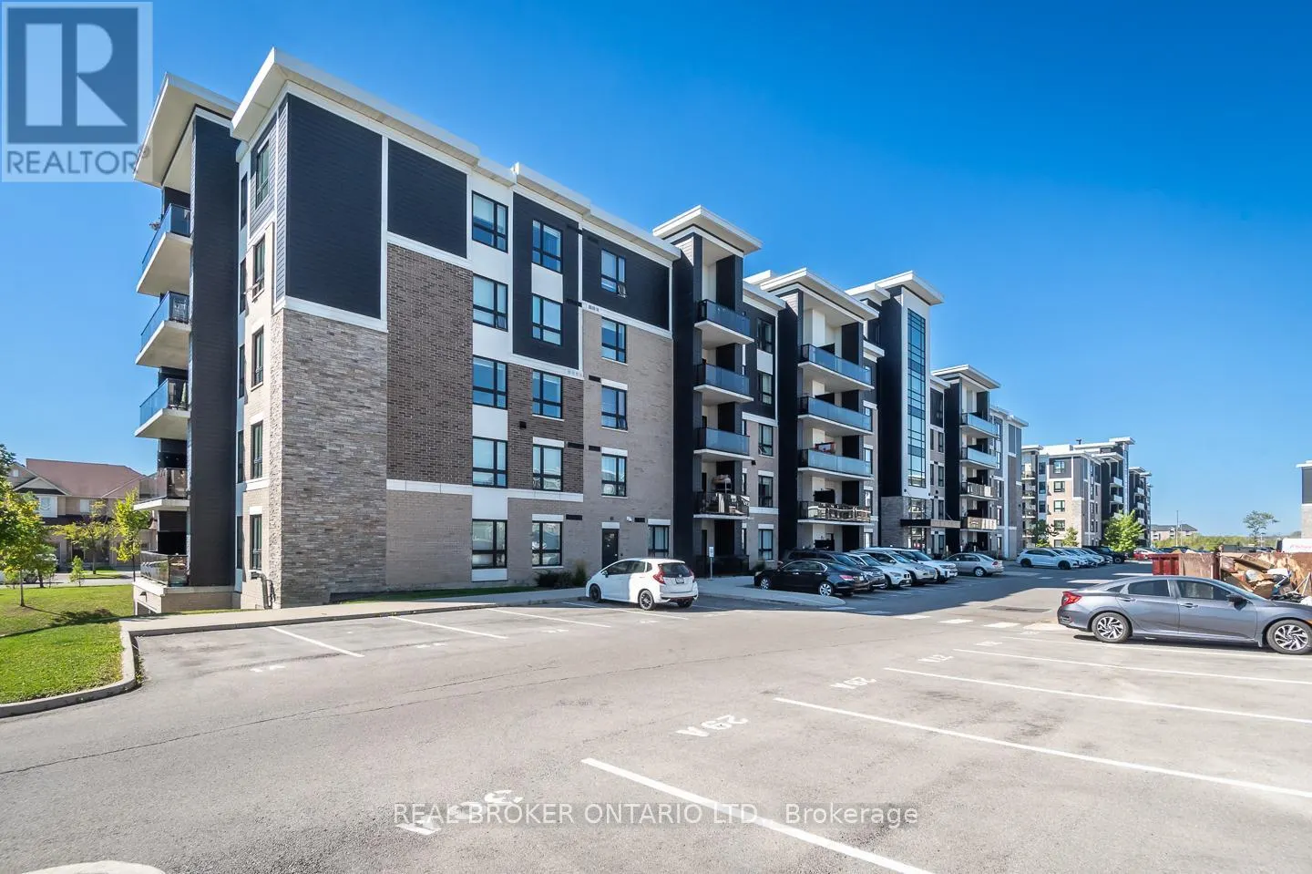 302 - 650 SAUVE STREET