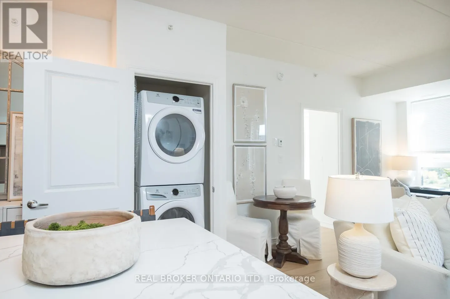 302 - 650 SAUVE STREET