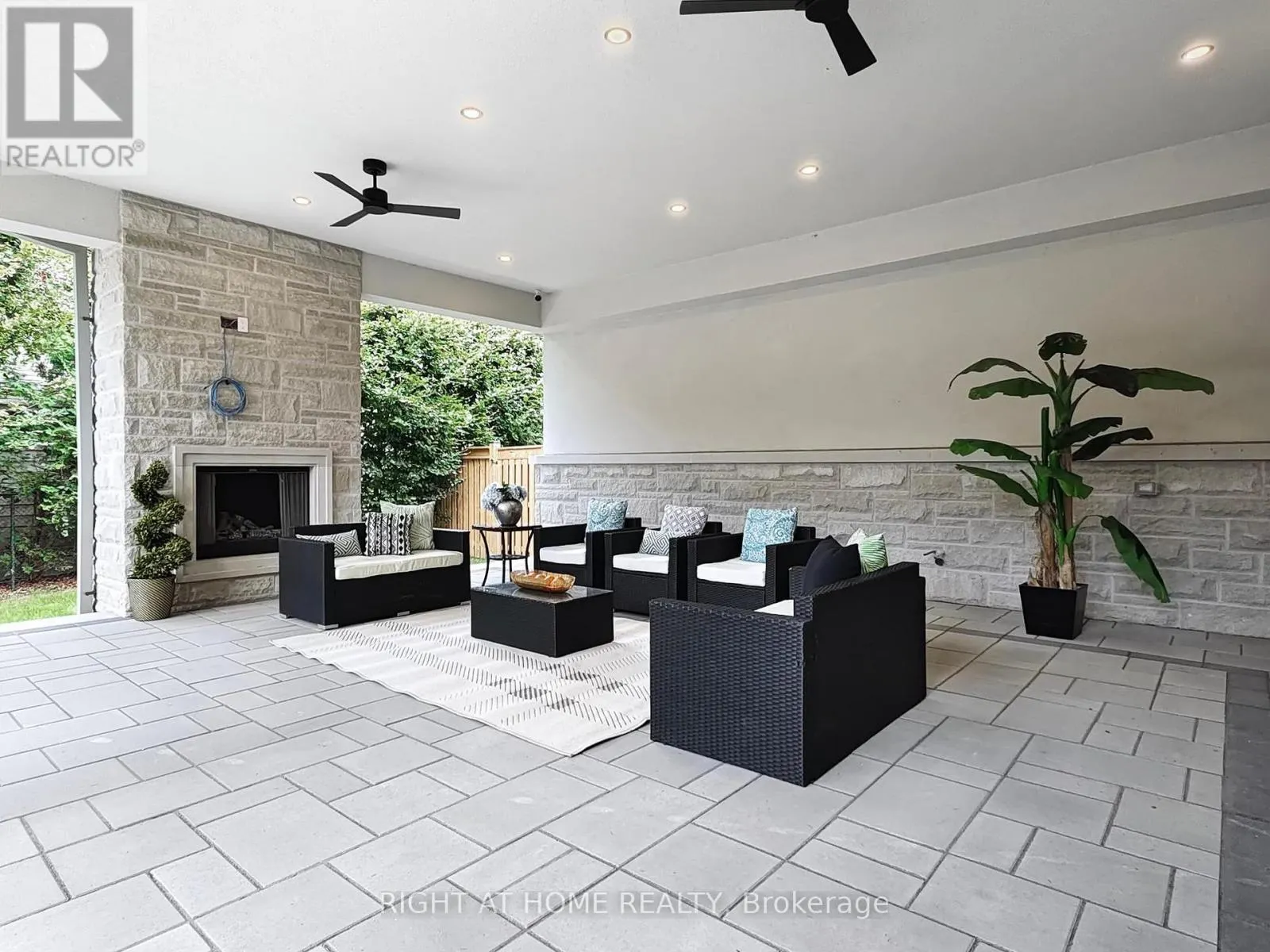 172 BURGUNDY DRIVE