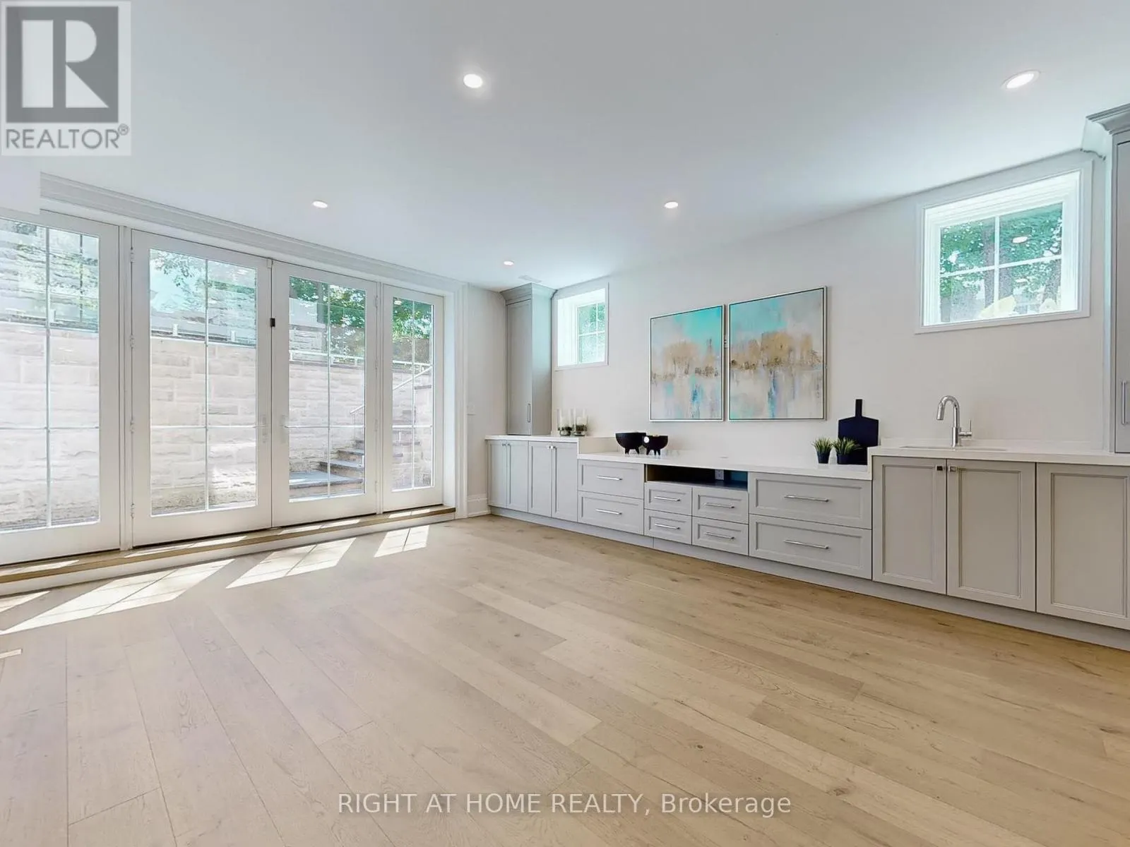 172 BURGUNDY DRIVE