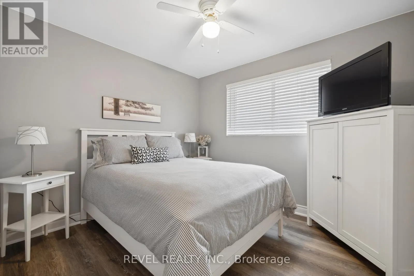 93 WILLOWRIDGE ROAD
