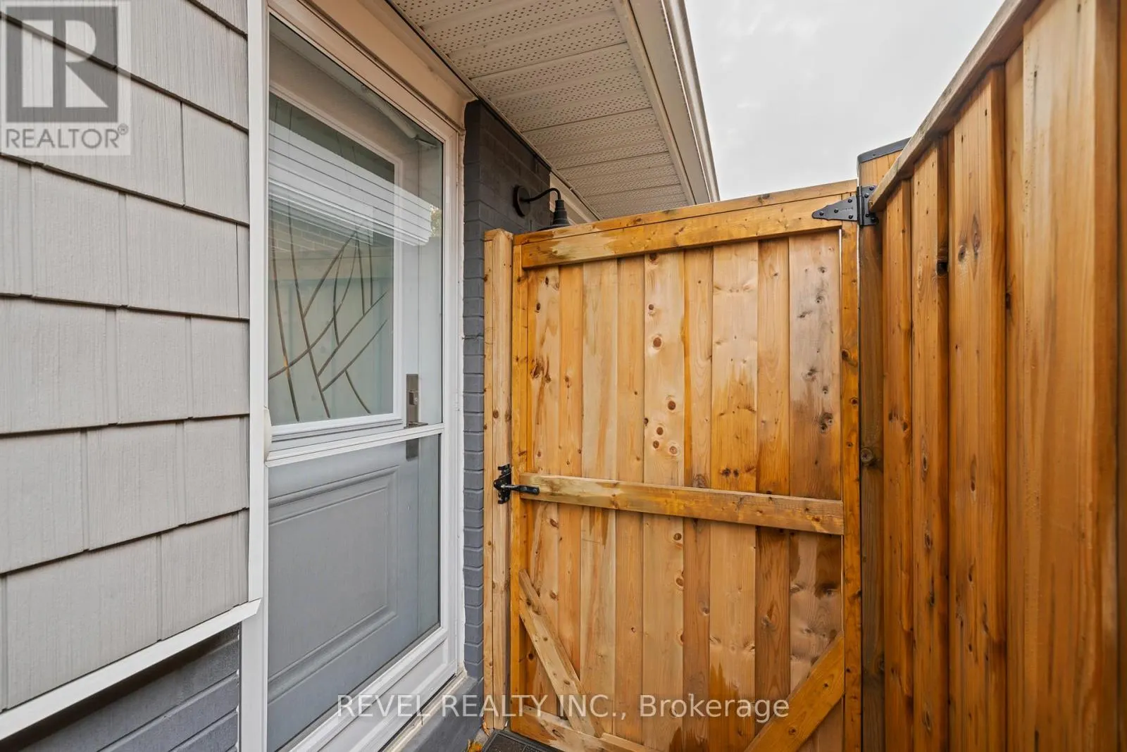 93 WILLOWRIDGE ROAD