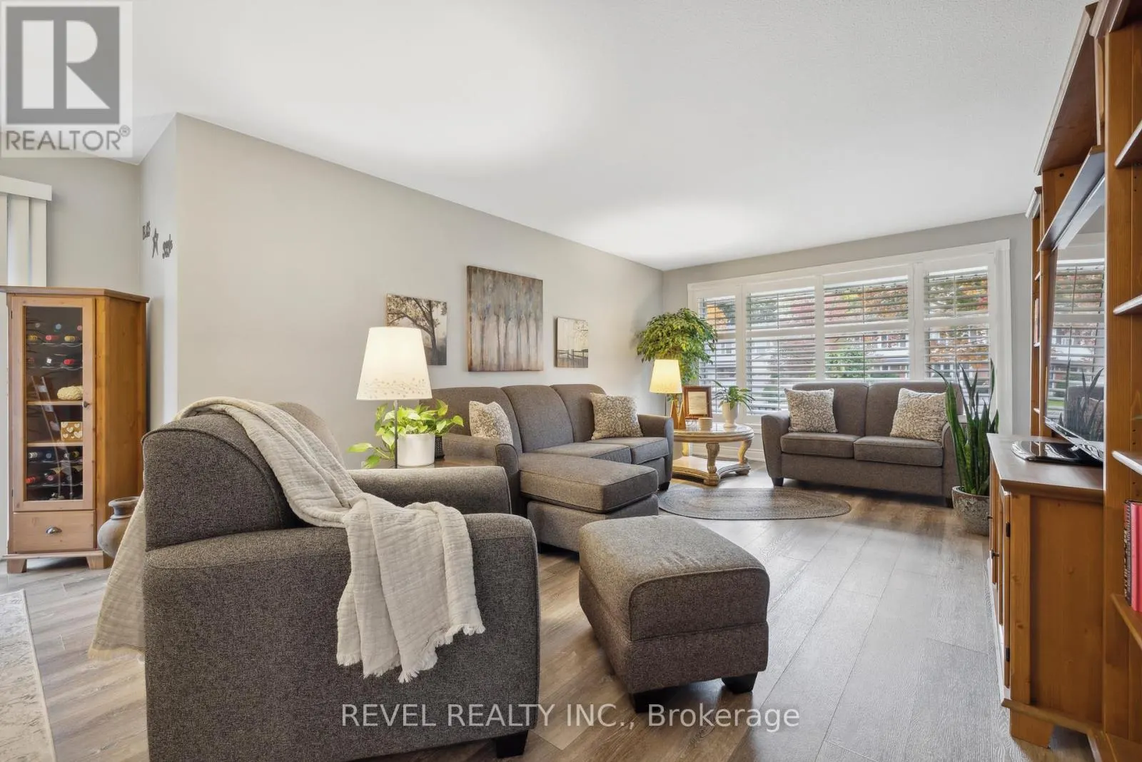93 WILLOWRIDGE ROAD