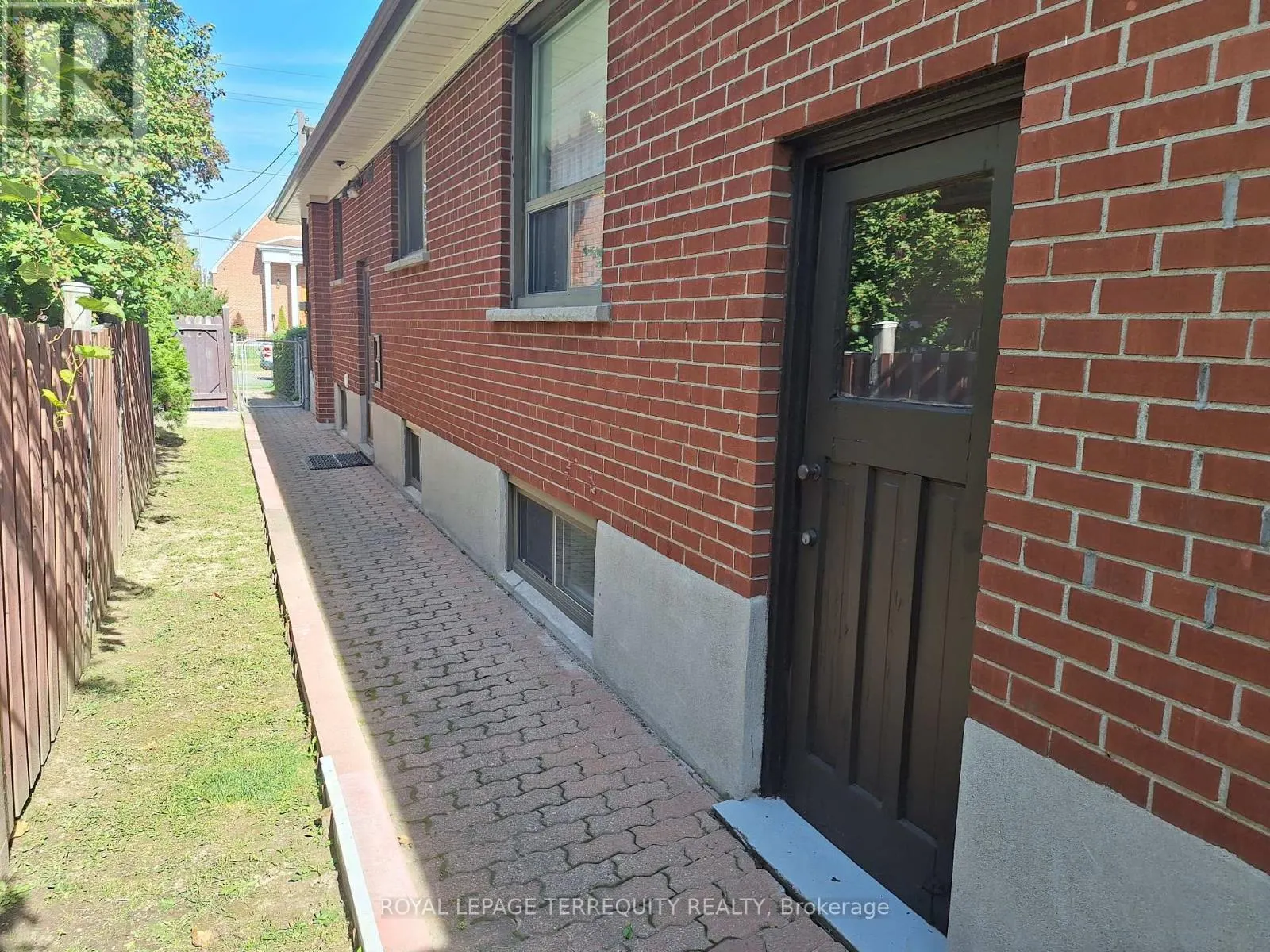 10 MANIZA ROAD