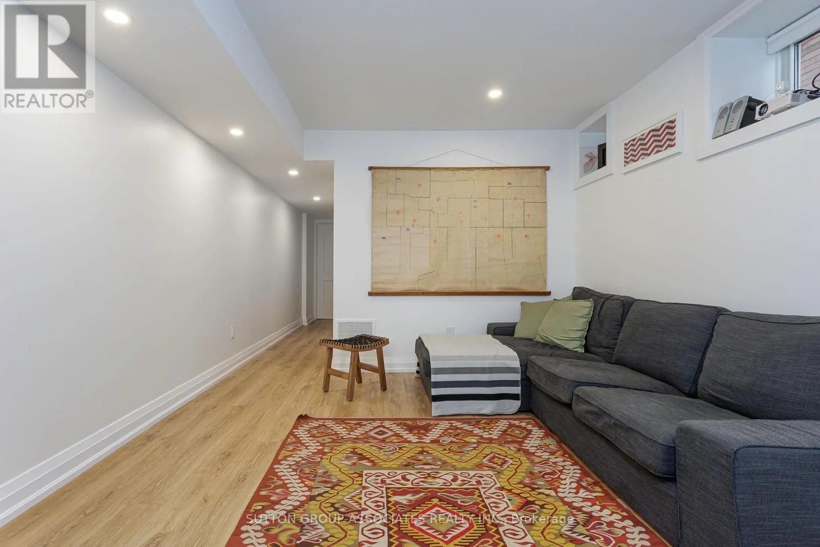 87 PETERBOROUGH AVENUE