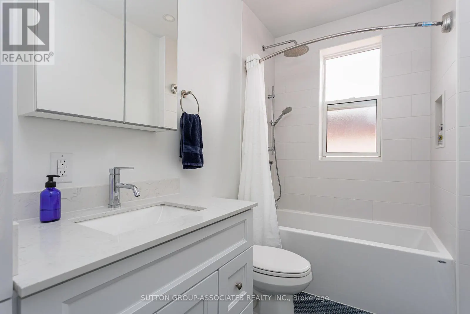 87 PETERBOROUGH AVENUE
