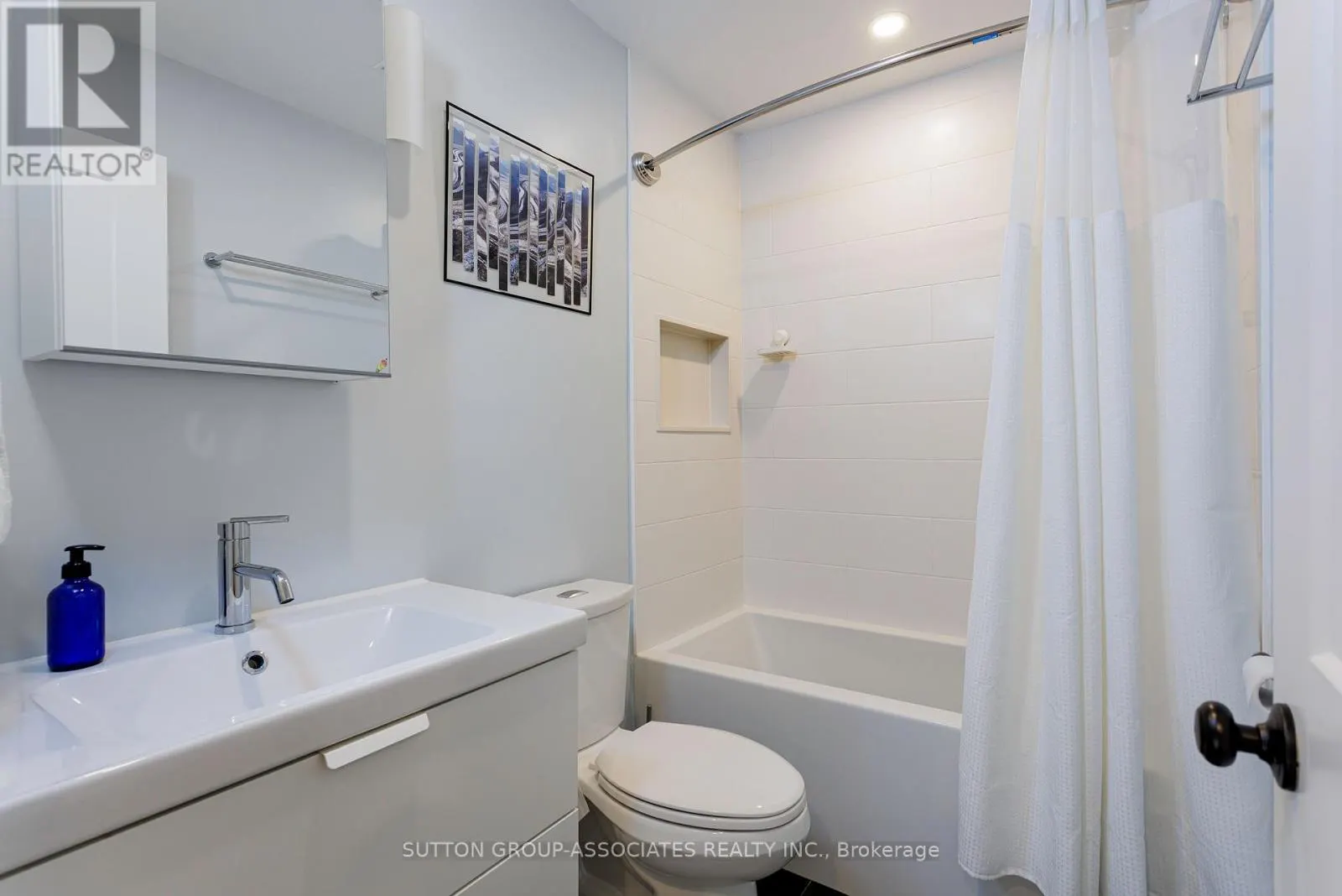 87 PETERBOROUGH AVENUE